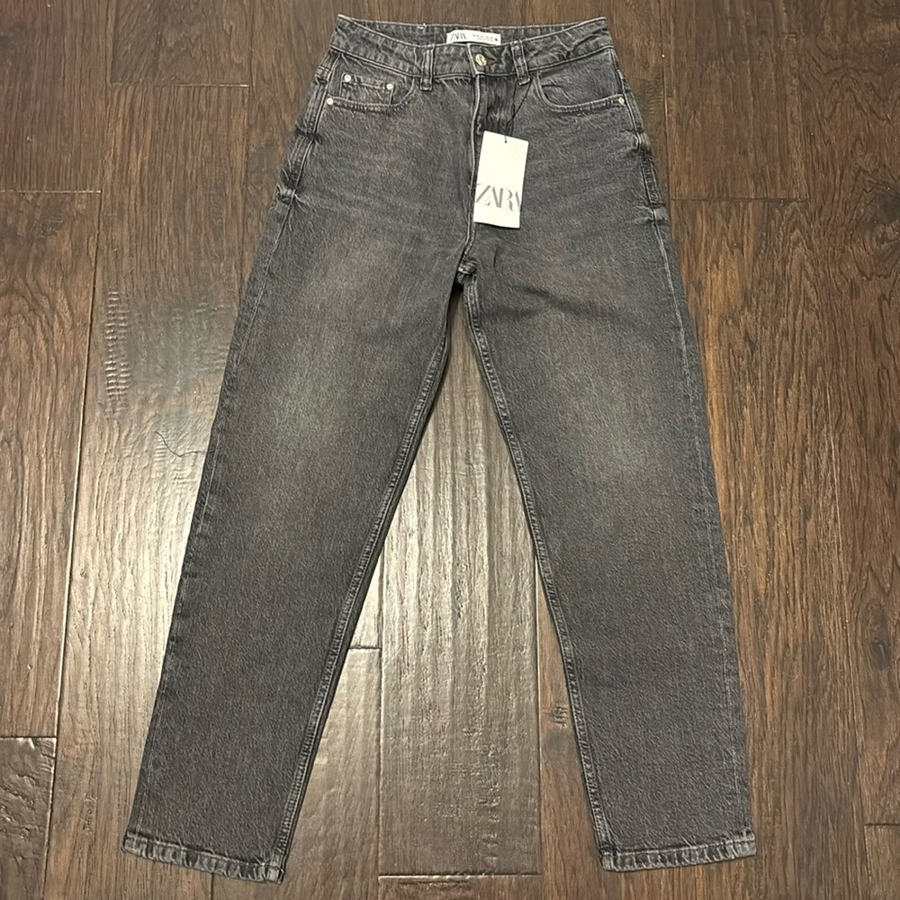 Zara straight leg jeans- black wash; size 4